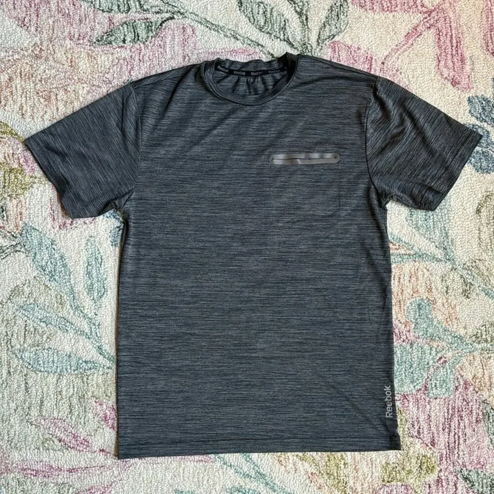Men’s Reebok workout top - Picture 1 of 9